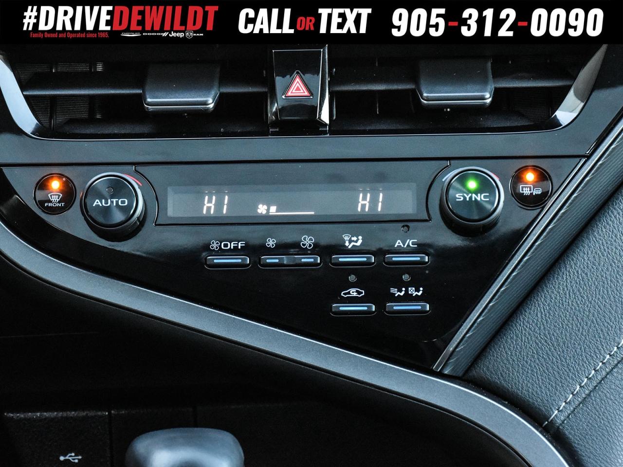 2021 Toyota Camry HYBRID SE   SUNROOF   HEATED SEATS + WHEEL Photo