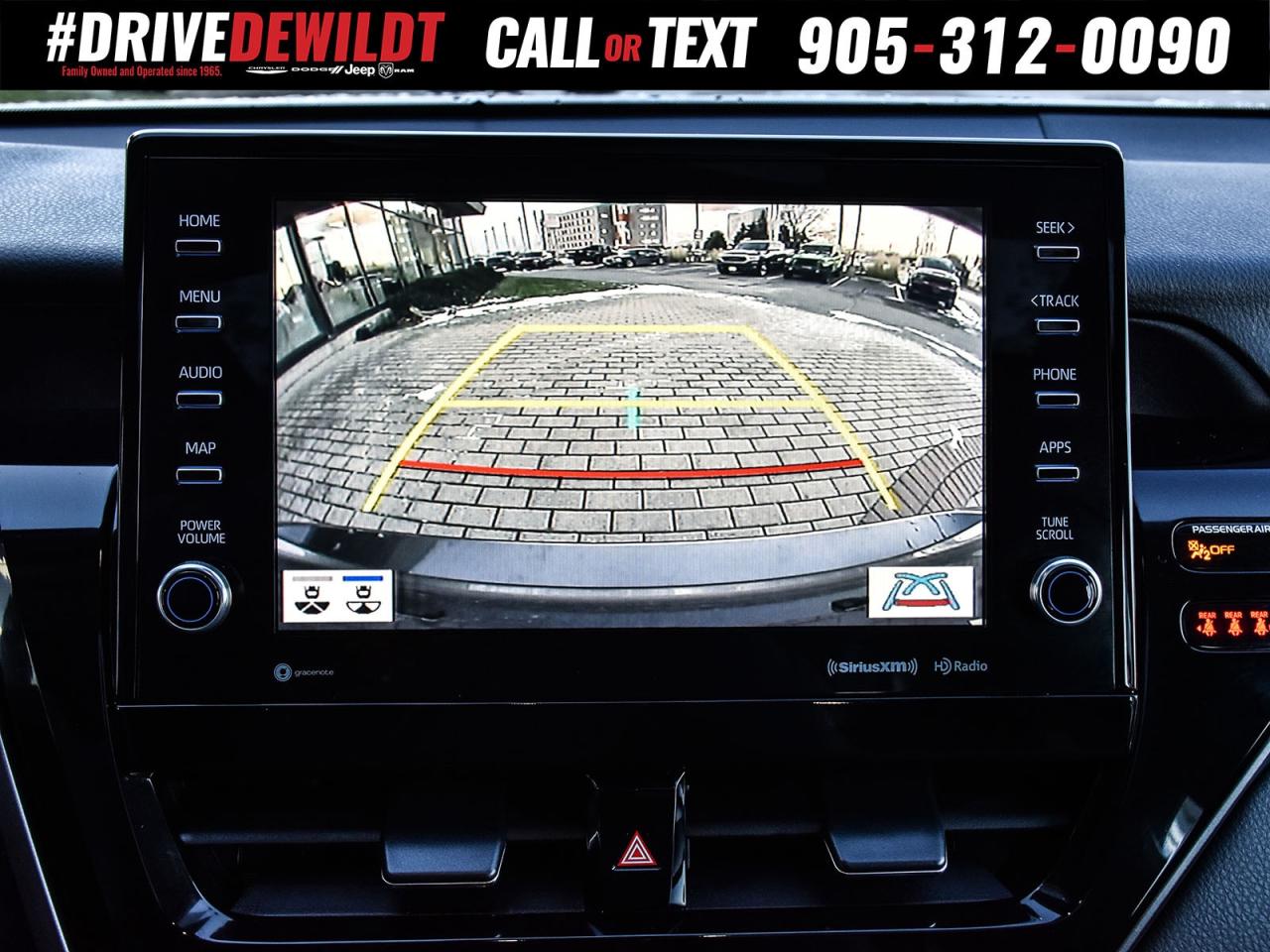 2021 Toyota Camry HYBRID SE   SUNROOF   HEATED SEATS + WHEEL Photo