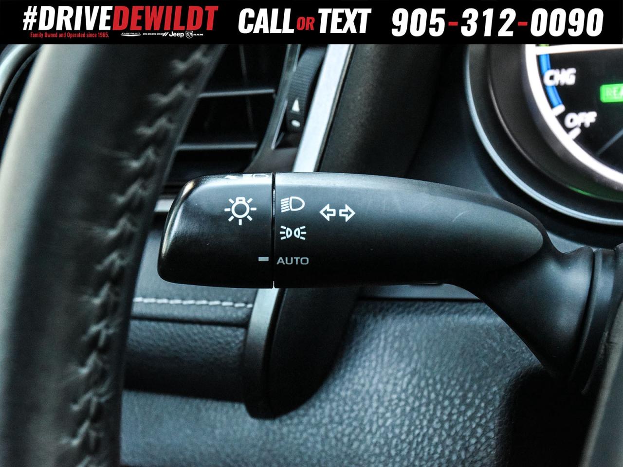 2021 Toyota Camry HYBRID SE   SUNROOF   HEATED SEATS + WHEEL Photo