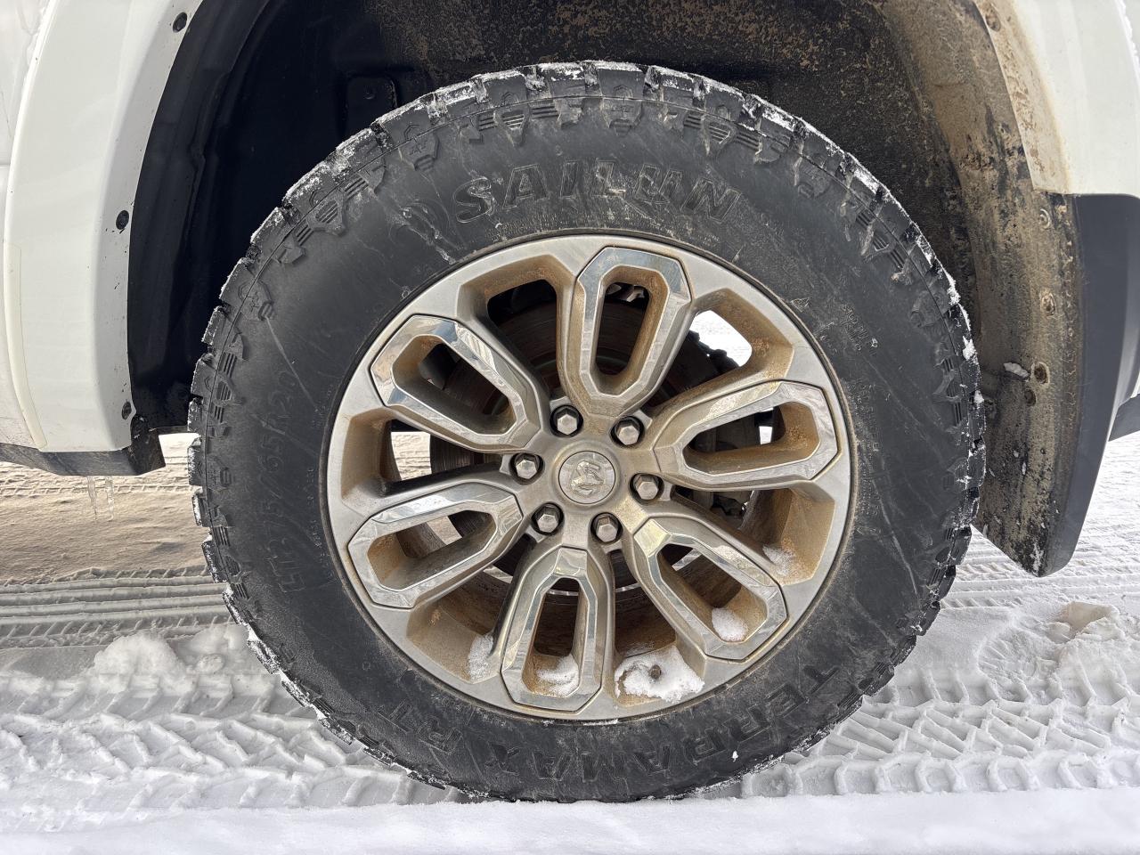 2022 RAM 1500 Laramie Photo