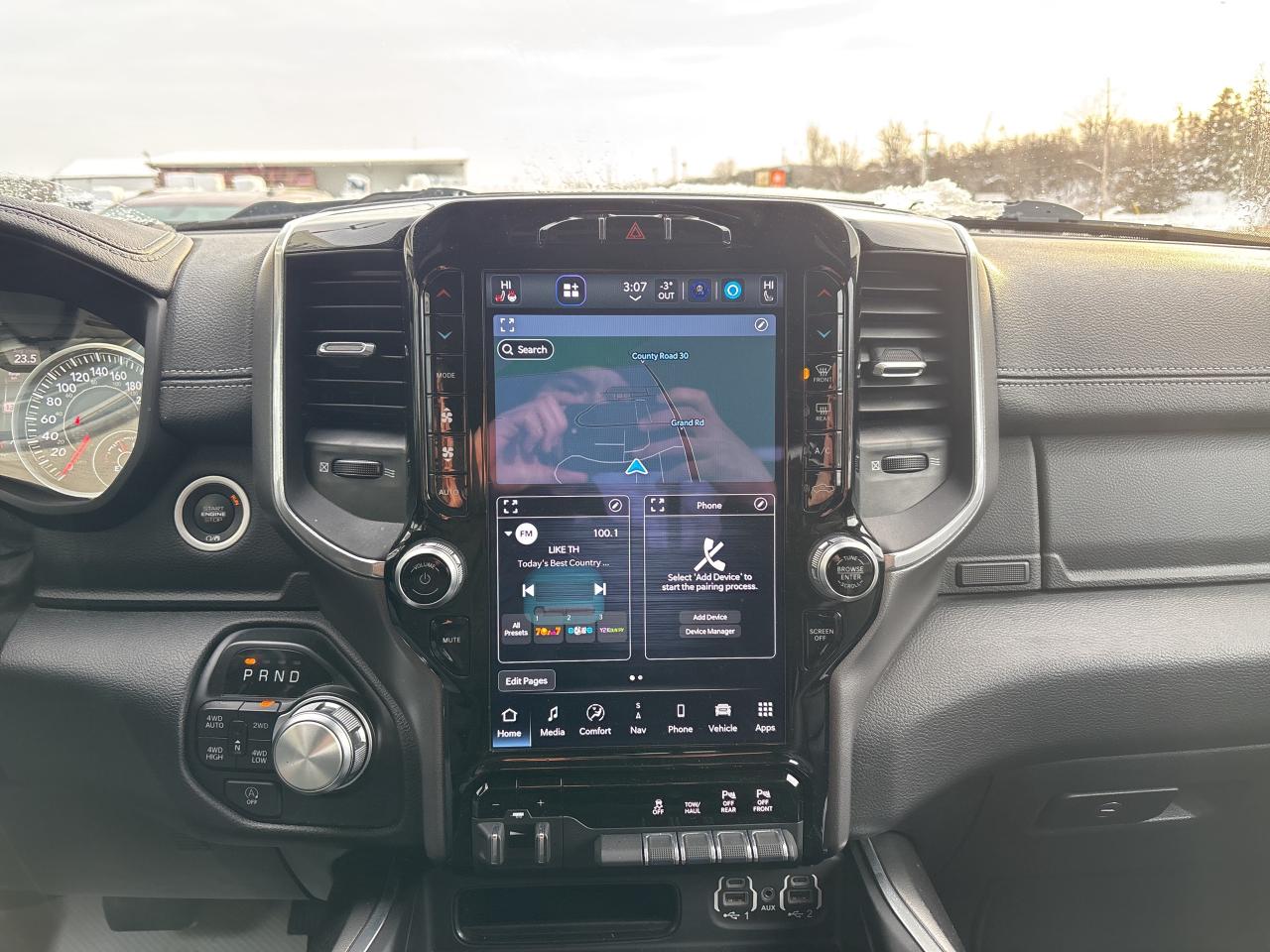 2022 RAM 1500 Laramie Photo