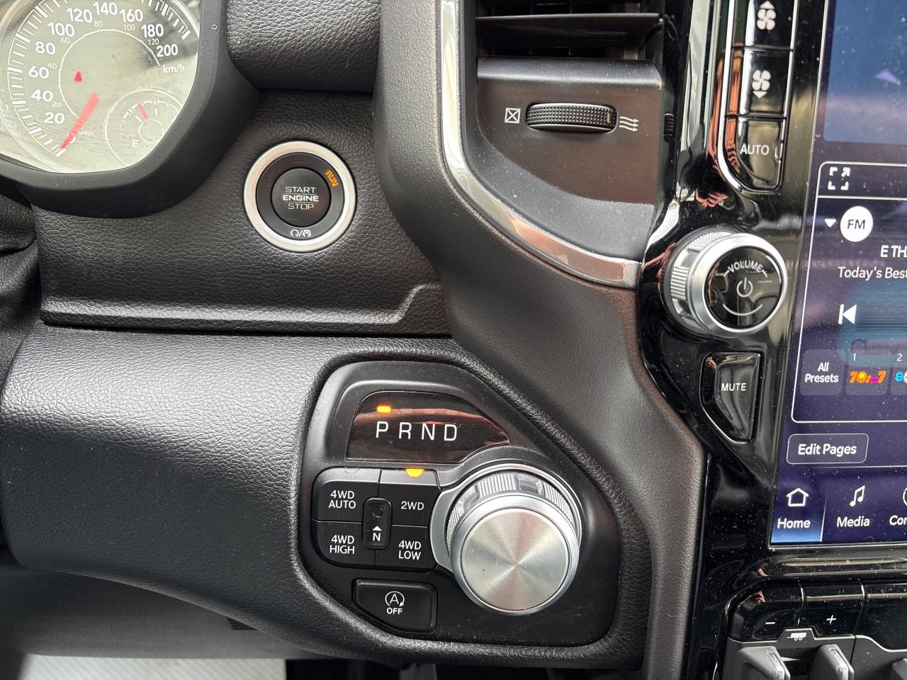 2022 RAM 1500 Laramie Photo