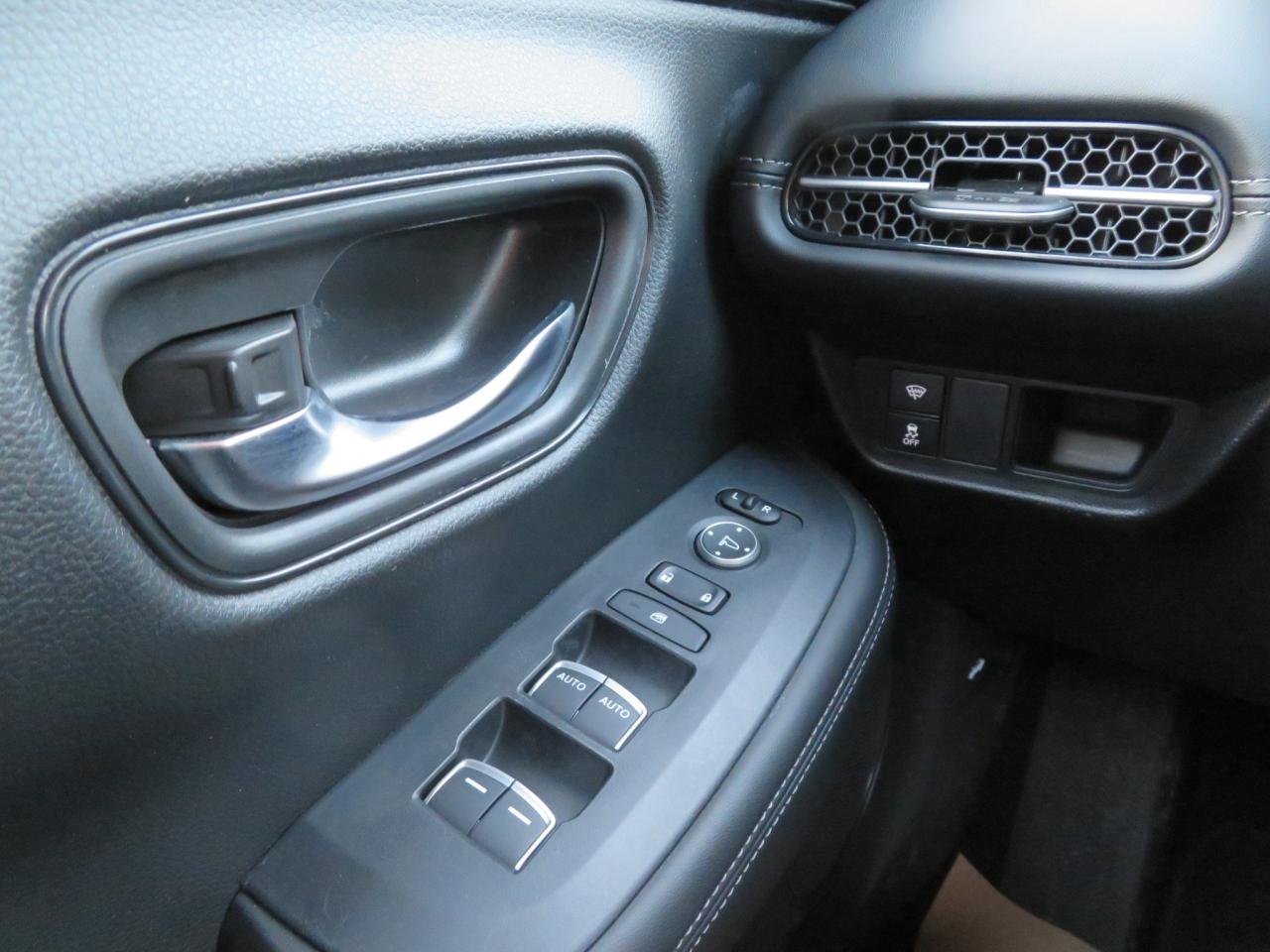 2023 Honda HR-V Ex-L Navi Awd Cvt Photo