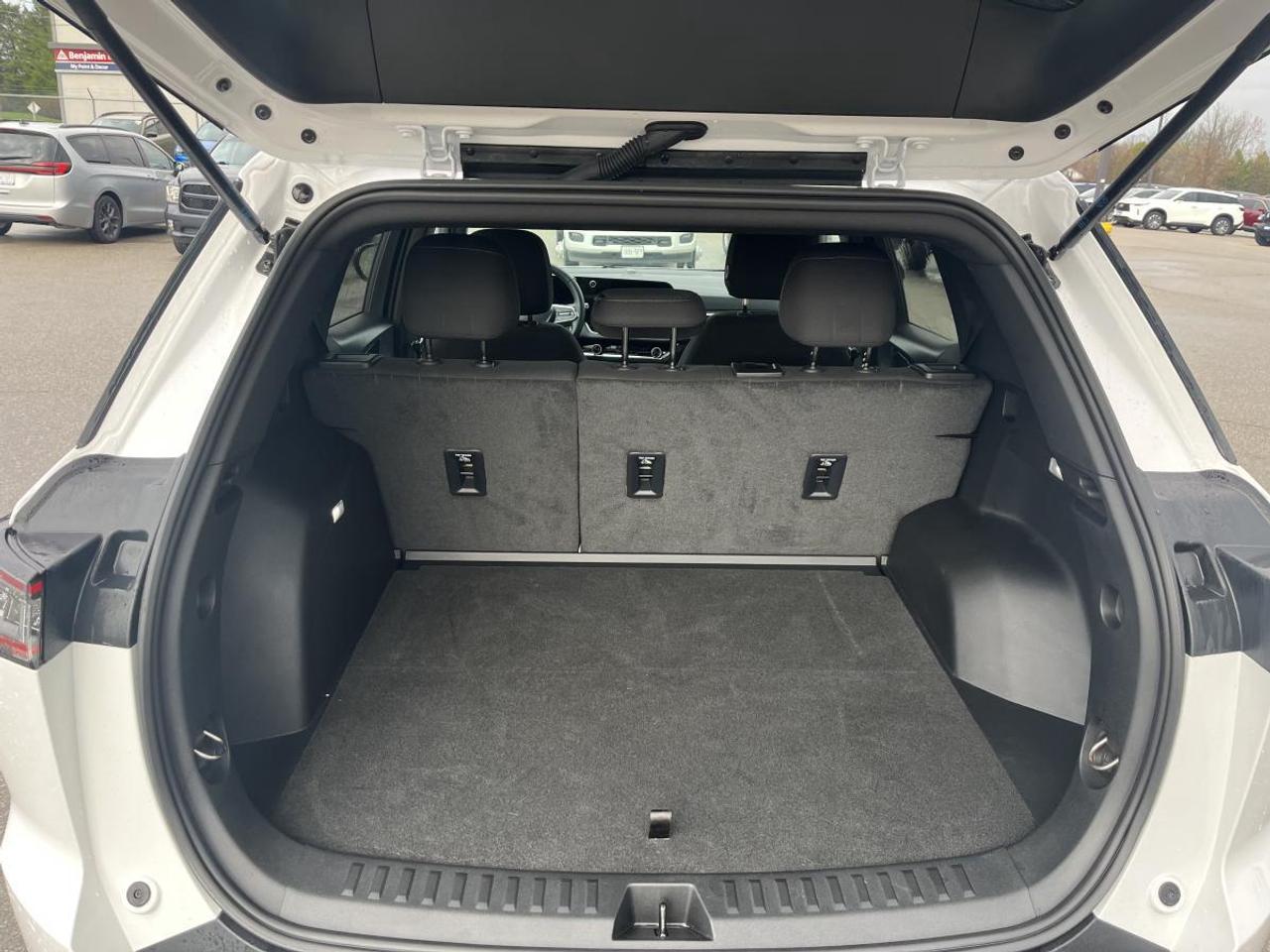 2025 Chevrolet Equinox AWD LT Photo
