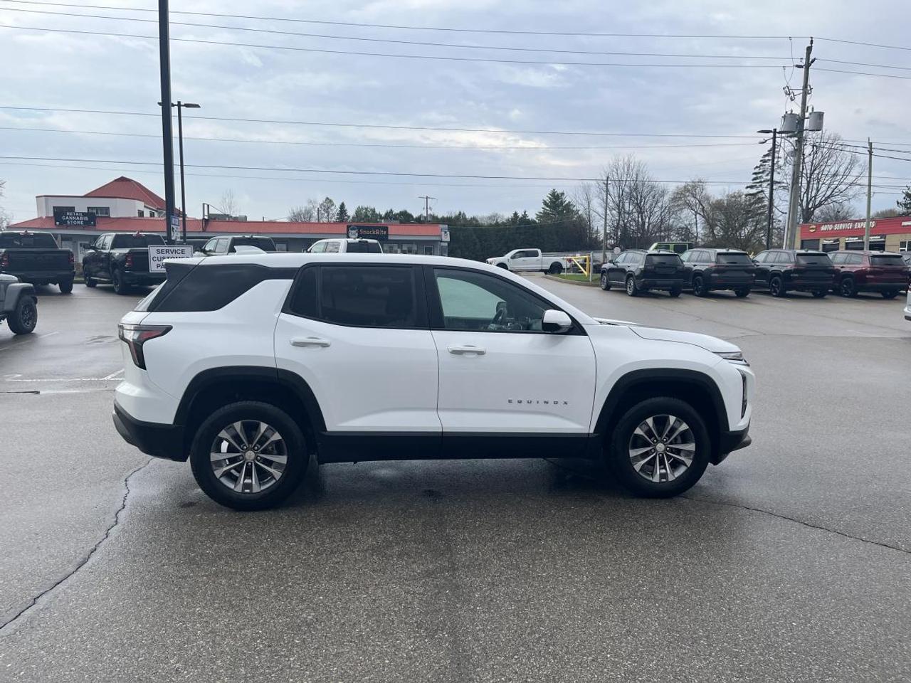 2025 Chevrolet Equinox AWD LT Photo
