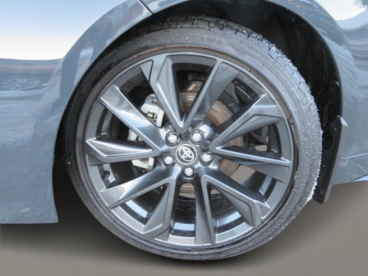 2025 Toyota Corolla Hybrid SE AWD CVT Photo2