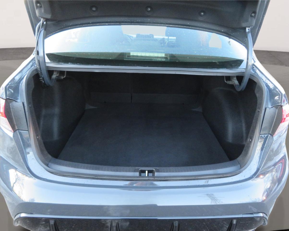 2025 Toyota Corolla Hybrid SE AWD CVT Photo