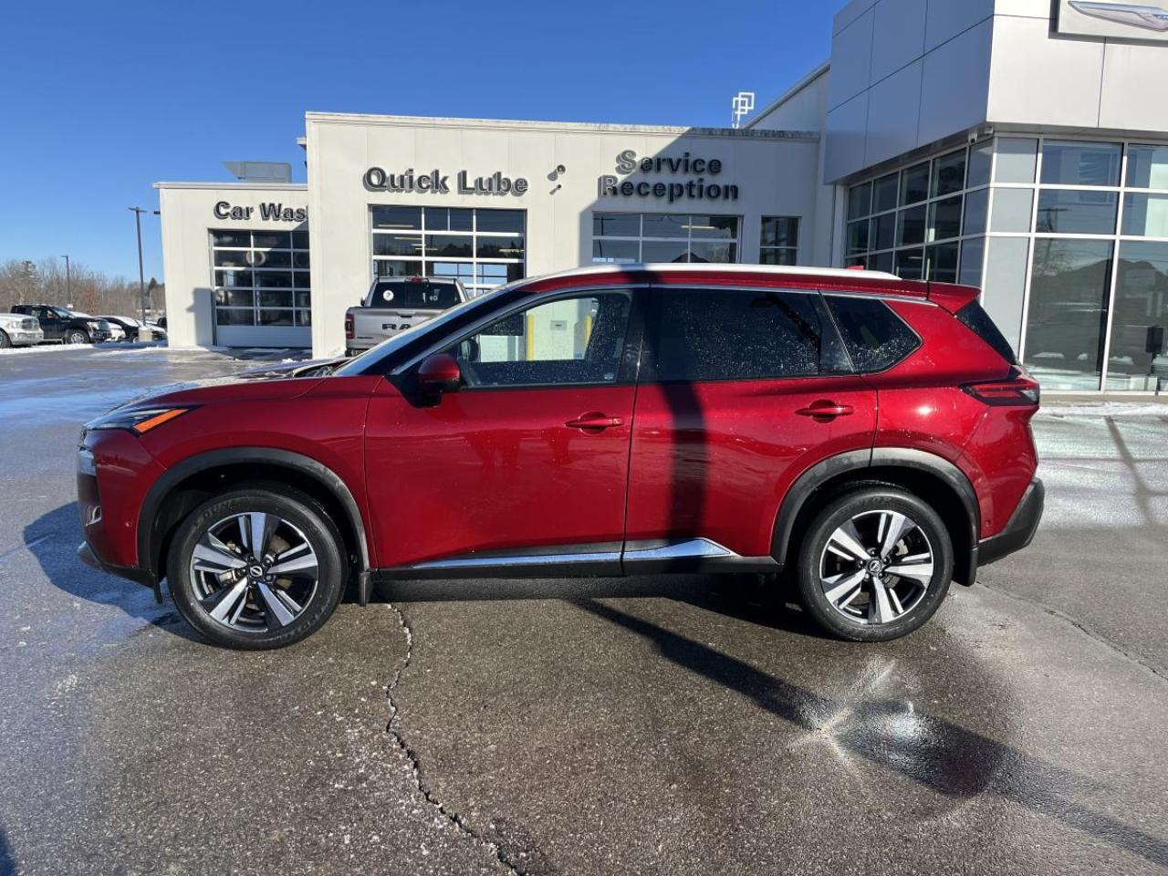 2023 Nissan Rogue AWD SL Photo2