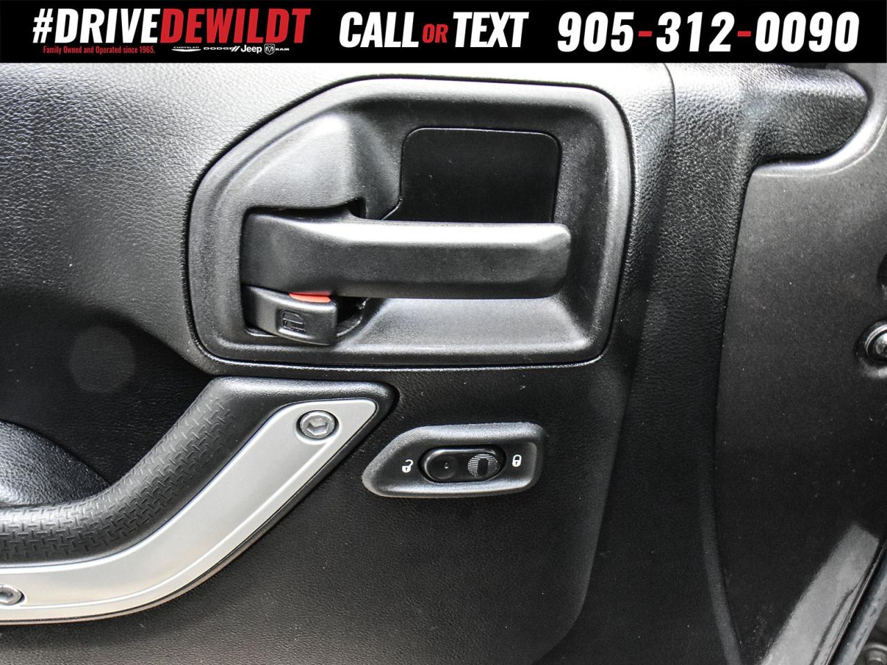 2014 Jeep WRANGLER UNLIMITED SAHARA   REMOTE START   ONE OWNER Photo