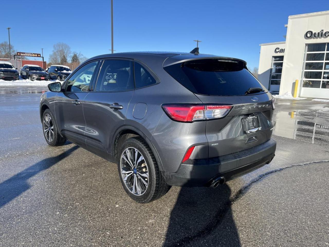 2022 Ford Escape SE AWD Photo