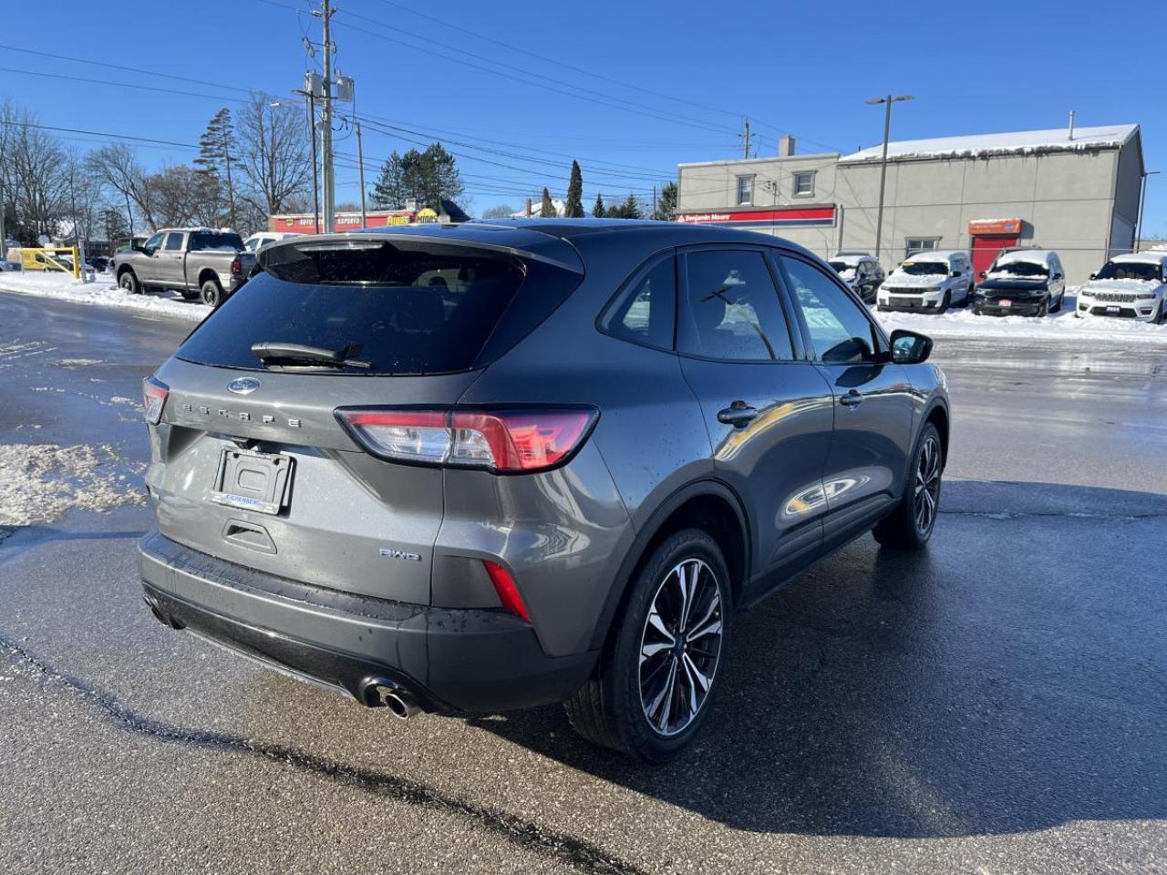 2022 Ford Escape SE Photo