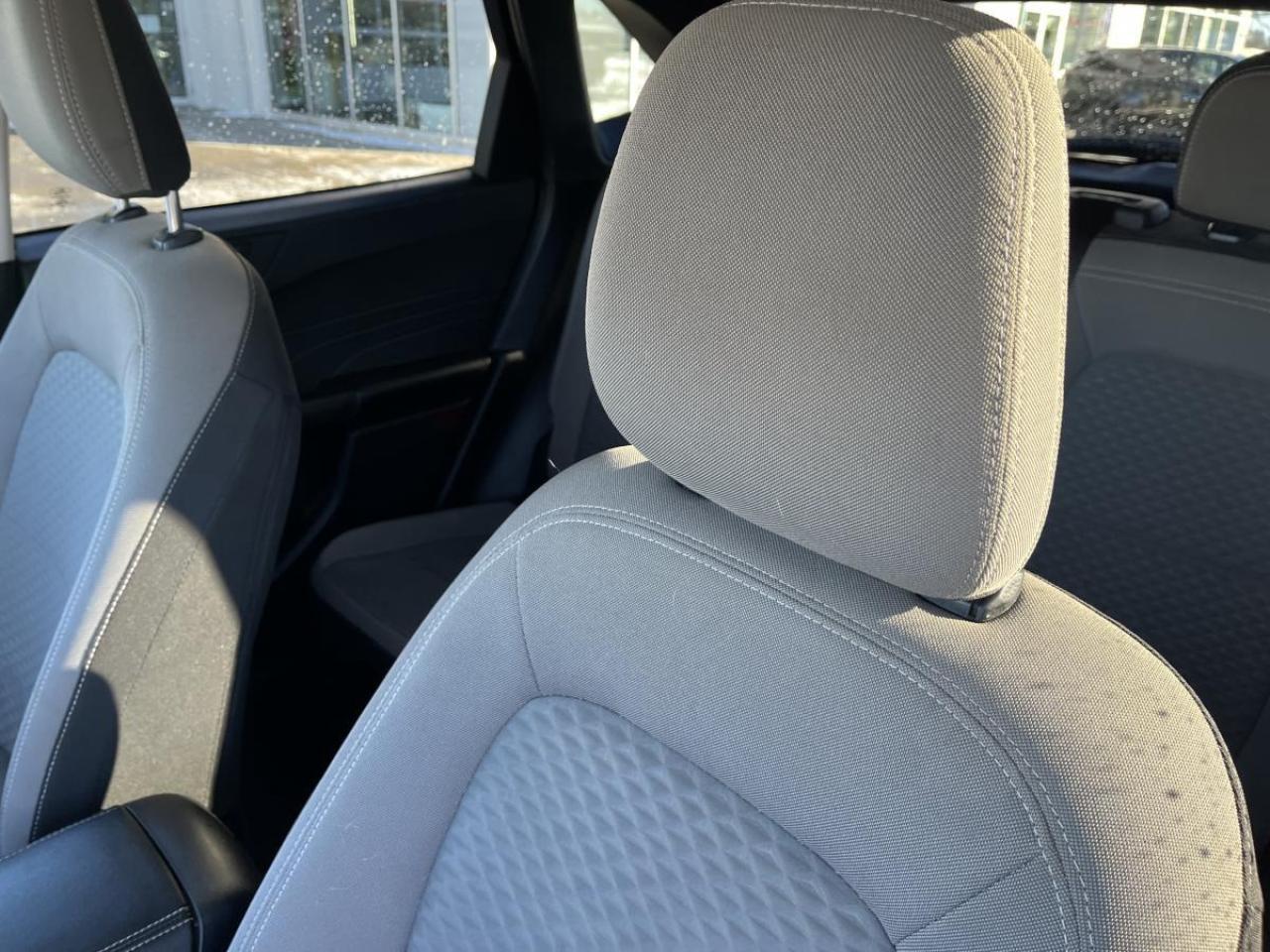 2022 Ford Escape SE Photo