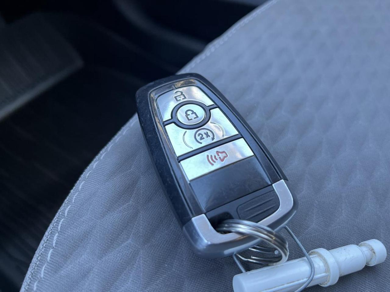 2022 Ford Escape SE Photo