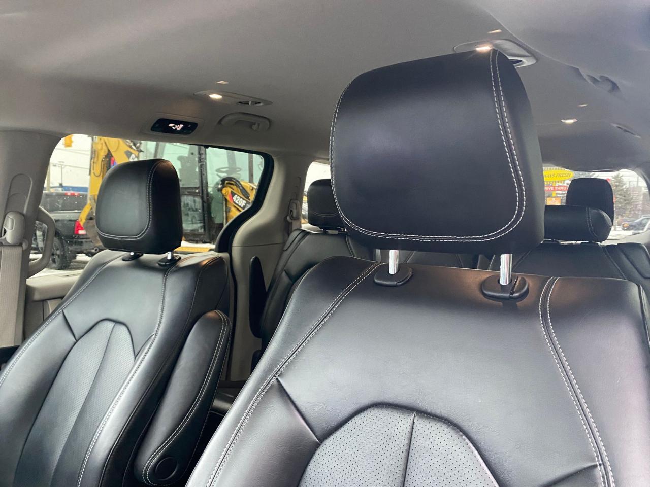 2023 Chrysler Pacifica Touring L ~Heated Leather ~Bluetooth ~Camera Photo