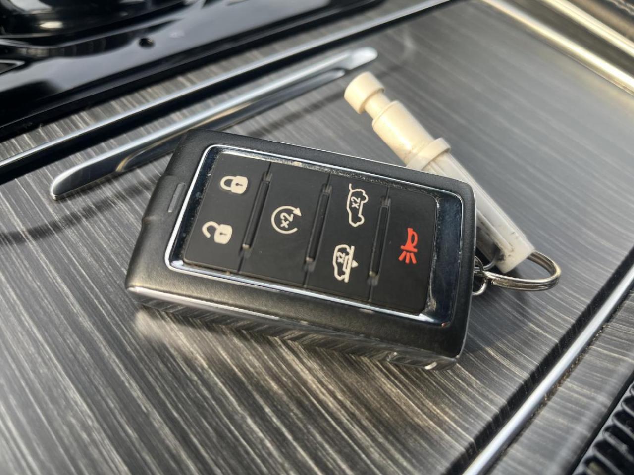 2023 Jeep Wagoneer Series III 4x4 Photo