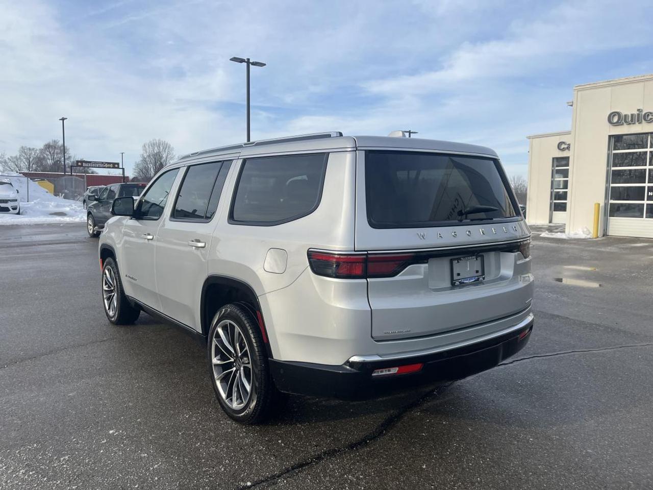 2023 Jeep Wagoneer Series III 4x4 @ 3.99% for 60 mo Photo