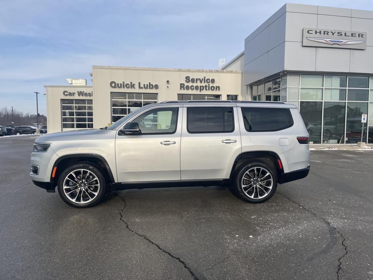 2023 Jeep Wagoneer Series III 4x4 @ 3.99% for 60 mo Photo