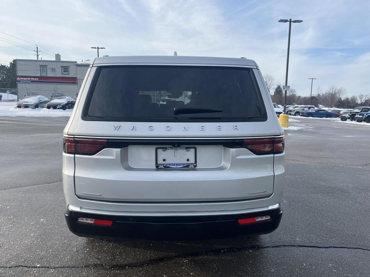 2023 Jeep Wagoneer Series III 4x4 @ 3.99% for 60 mo Photo