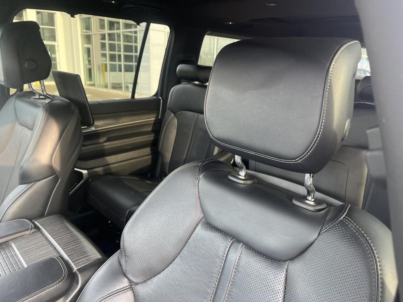 2023 Jeep Wagoneer Series III 4x4 @ 3.99% for 60 mo Photo