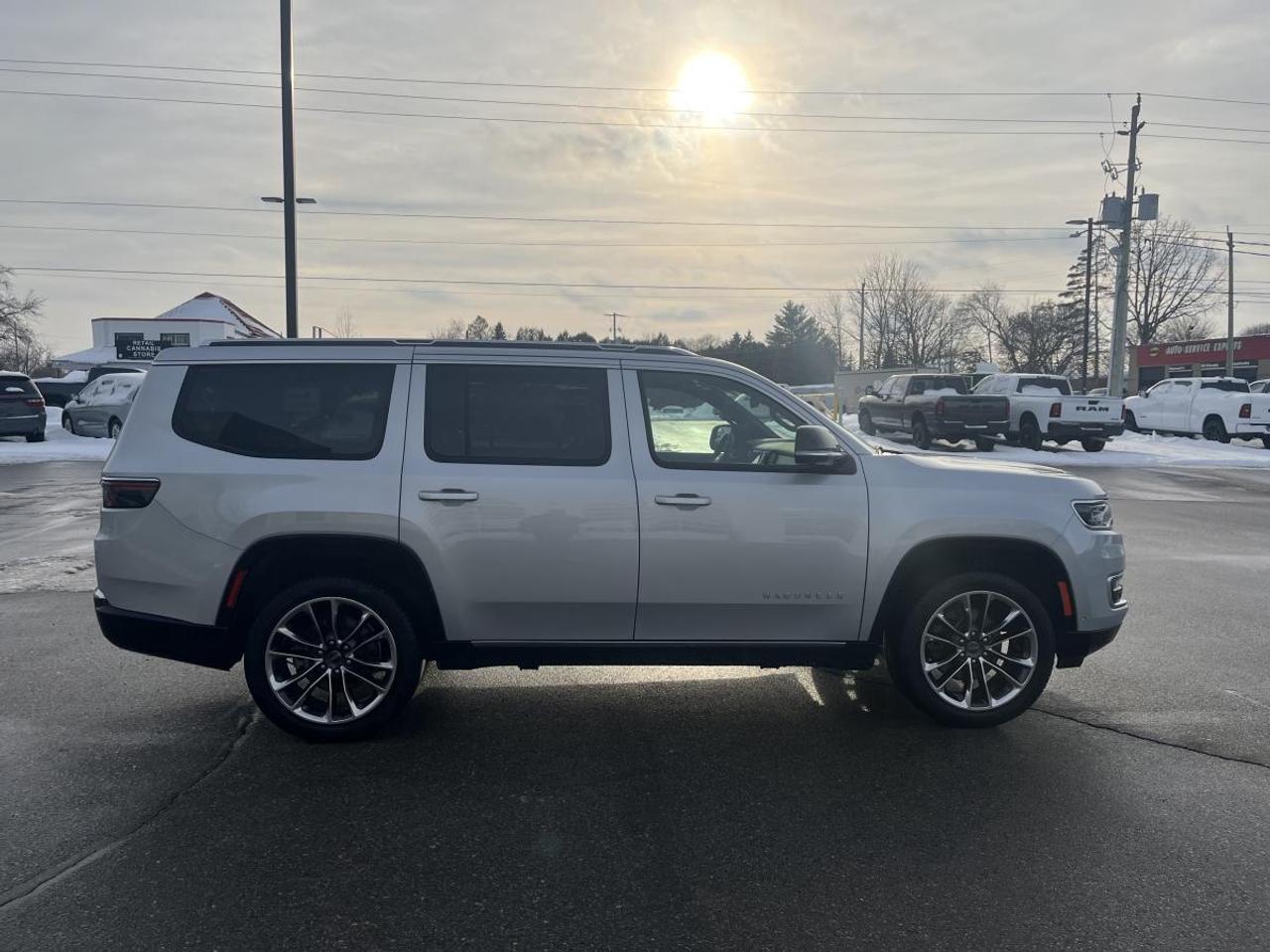 2023 Jeep Wagoneer Series III 4x4 @ 3.99% for 60 mo Photo