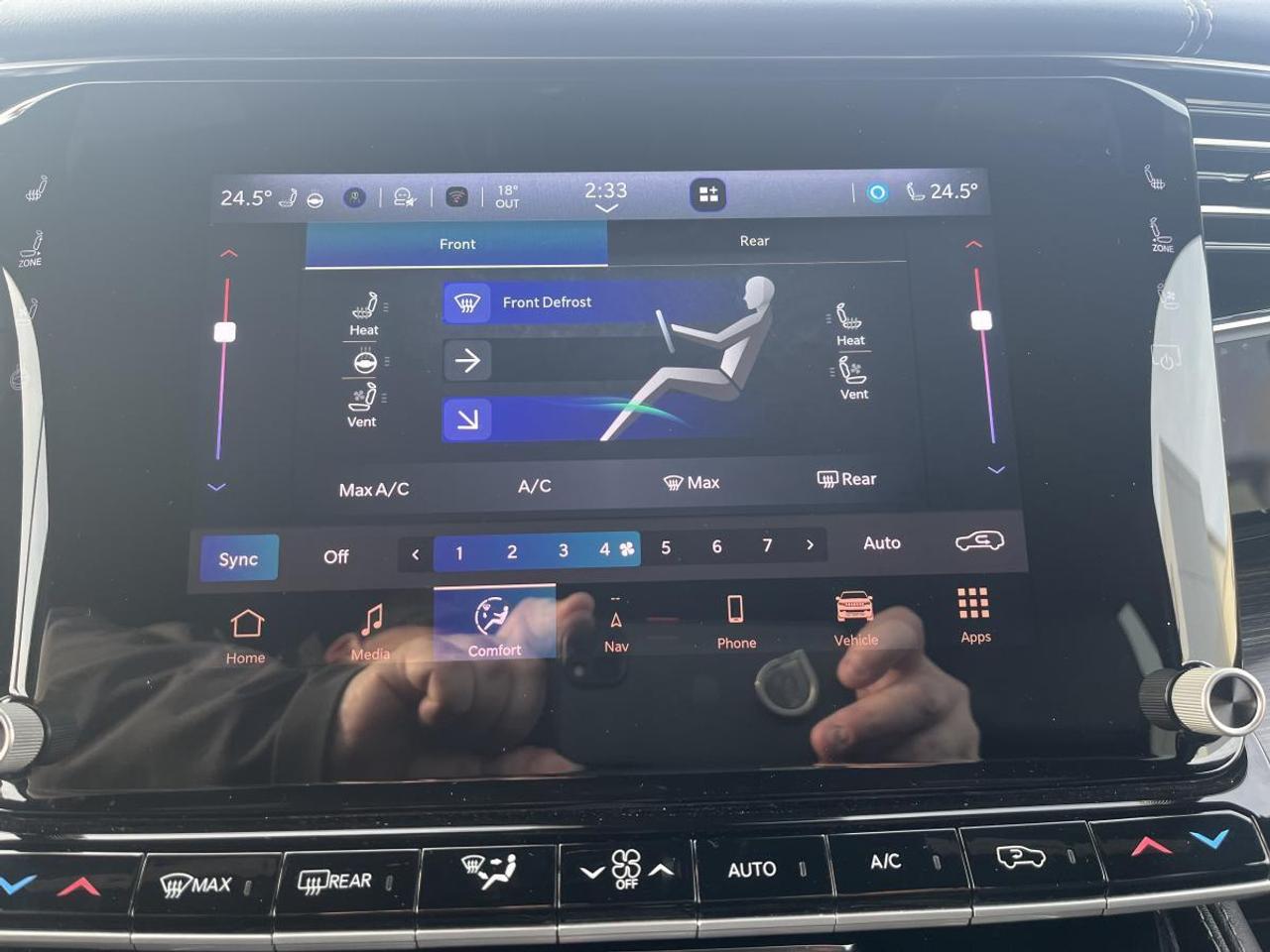 2023 Jeep Wagoneer Series III 4x4 @ 3.99% for 60 mo Photo