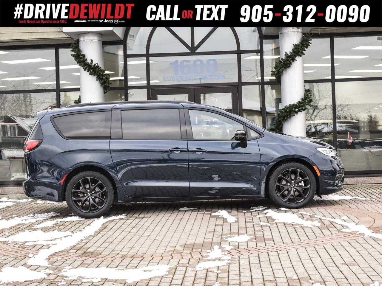 2024 Chrysler Pacifica LIMITED   FULL SUNROOF   S APPEARANCE PKG Photo4