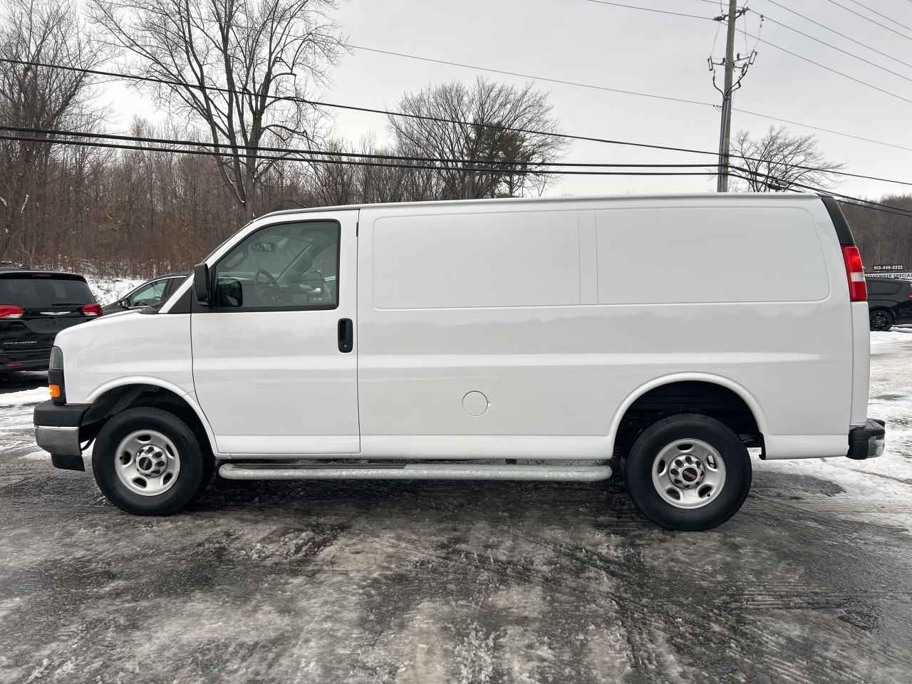 2023 GMC Savana Cargo Van 2500 Photo3