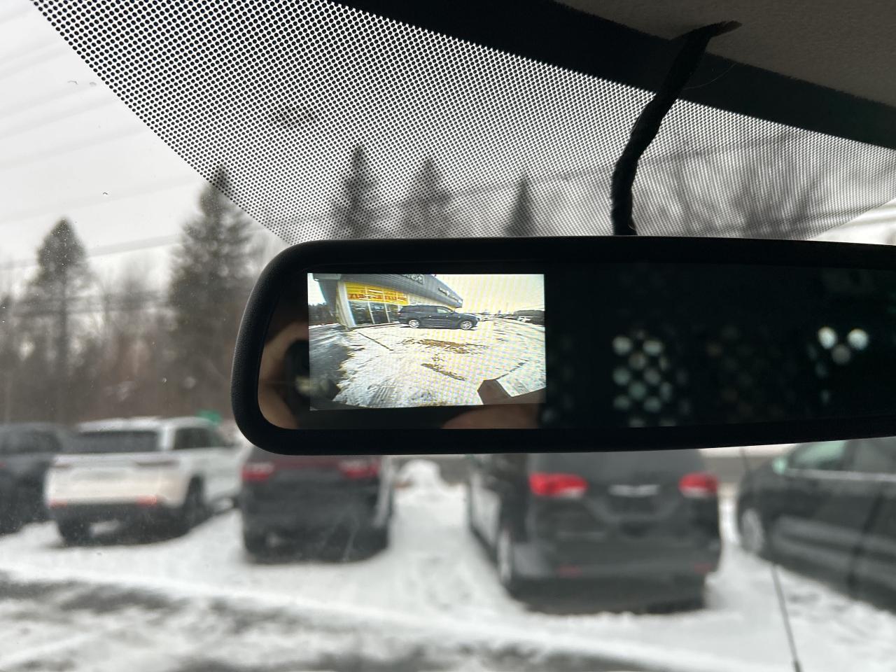 2023 GMC Savana Cargo Van 2500 Photo