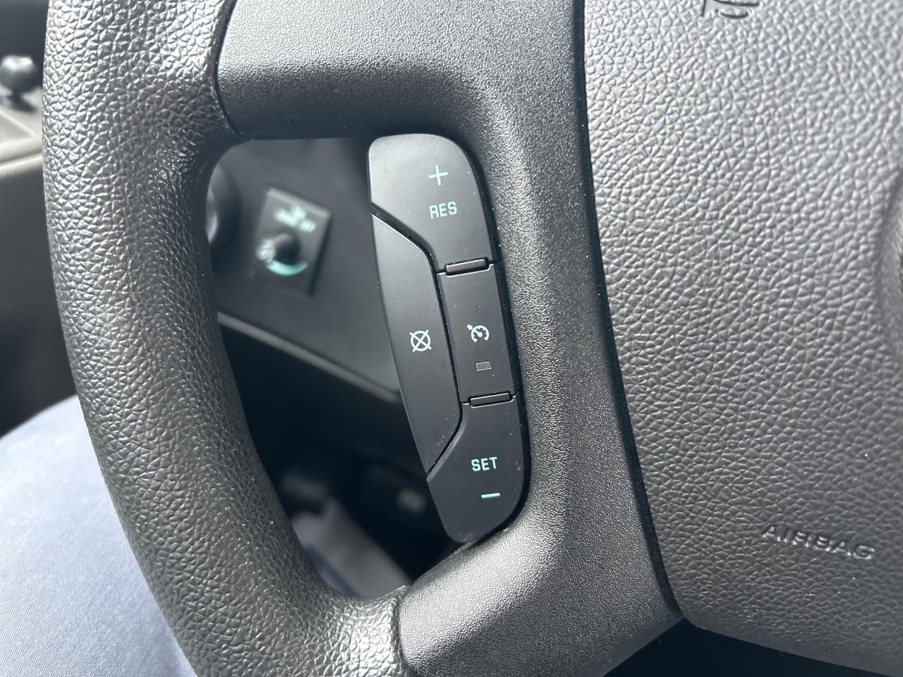 2023 GMC Savana Cargo Van 2500 Photo