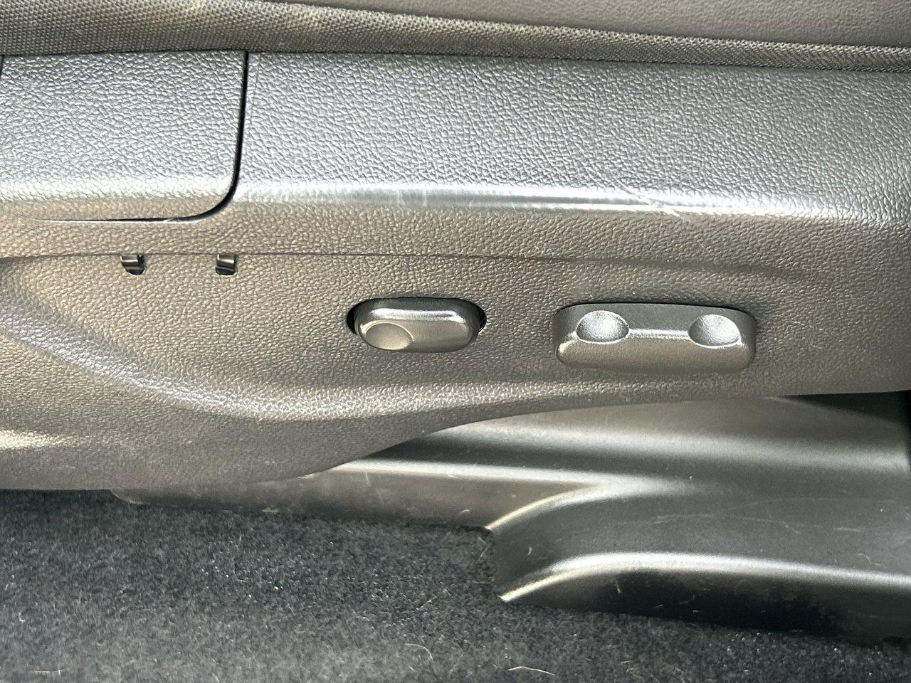 2021 Chevrolet Trax LT Low KMs Leather AWD Heated Seats Photo