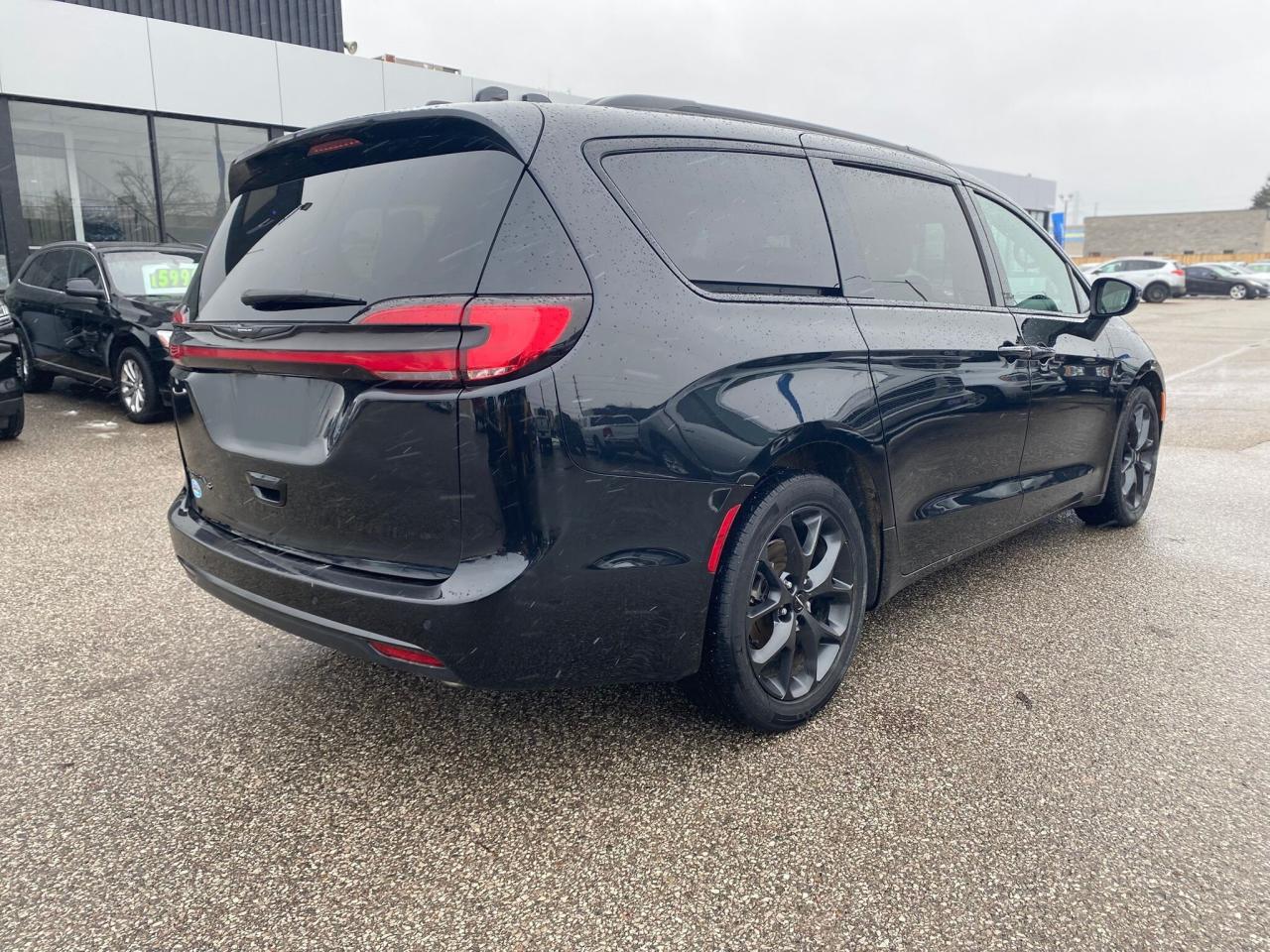 2023 Chrysler Pacifica Touring S ~Heated Leather ~Moonroof~Bluetooth ~Cam Photo