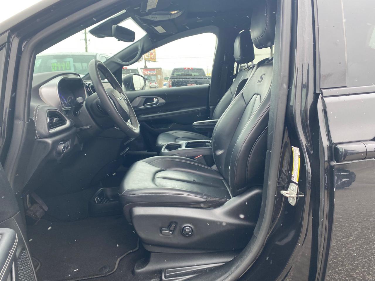 2023 Chrysler Pacifica Touring S ~Heated Leather ~Moonroof~Bluetooth ~Cam Photo