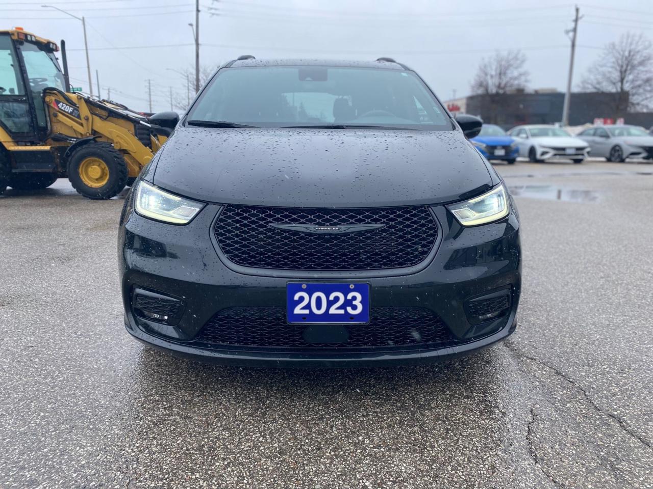 2023 Chrysler Pacifica Touring S ~Heated Leather ~Moonroof~Bluetooth ~Cam Photo