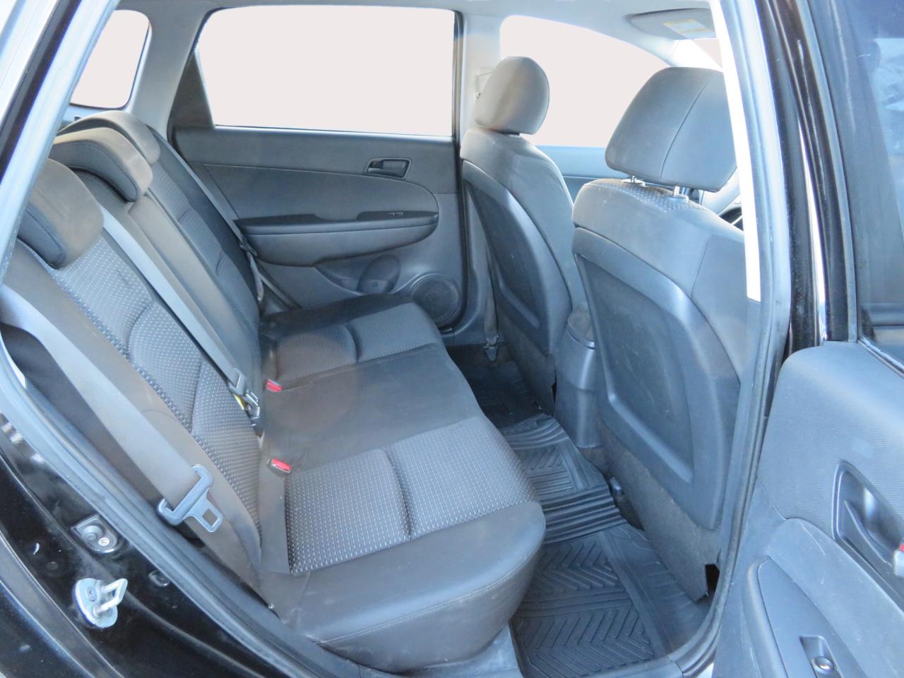 2011 Hyundai Elantra Touring 4dr Wgn Auto GL Photo