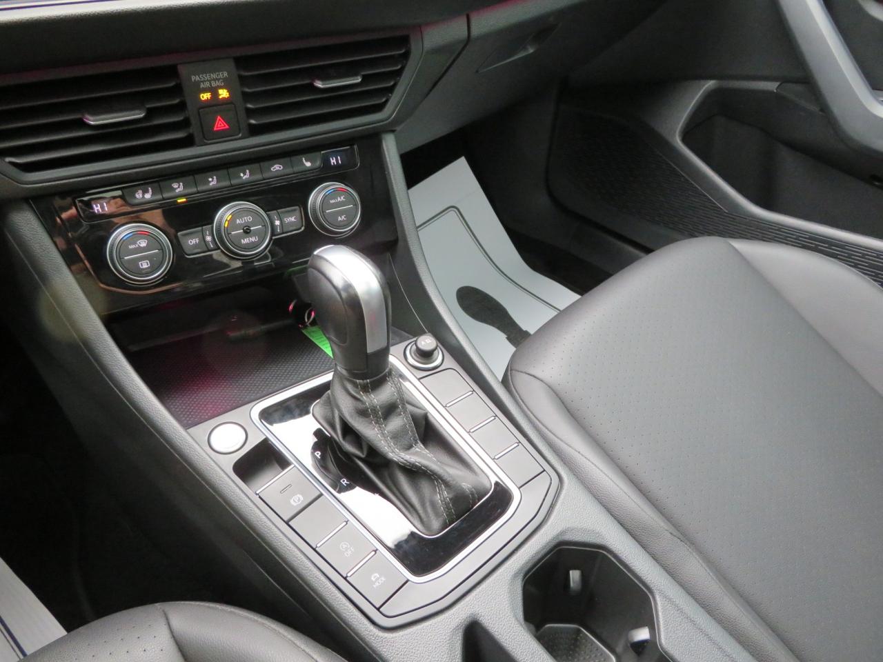 2021 Volkswagen Jetta Highline auto Photo