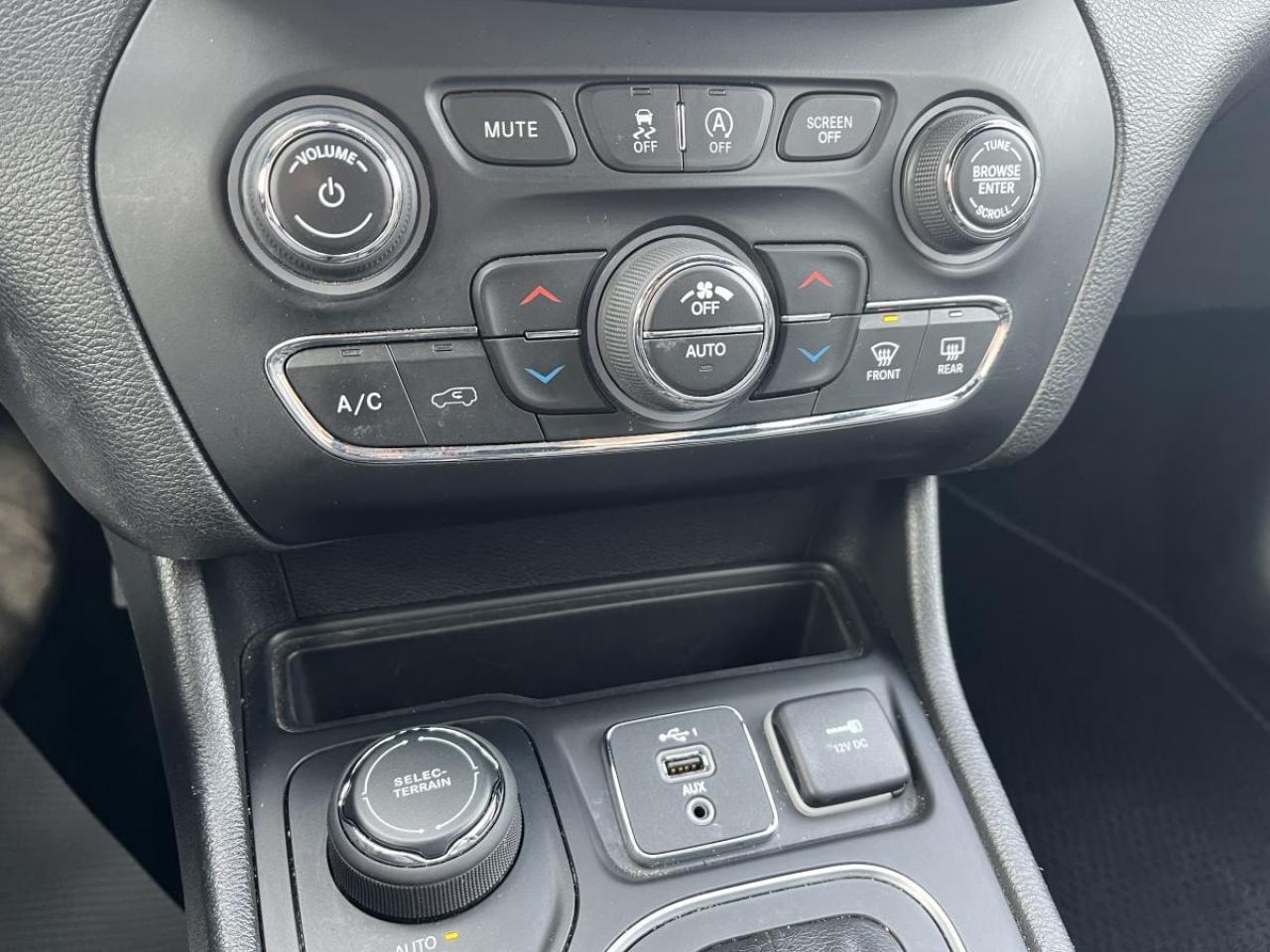 2021 Jeep Cherokee 80th Anniversary 4x4 Photo