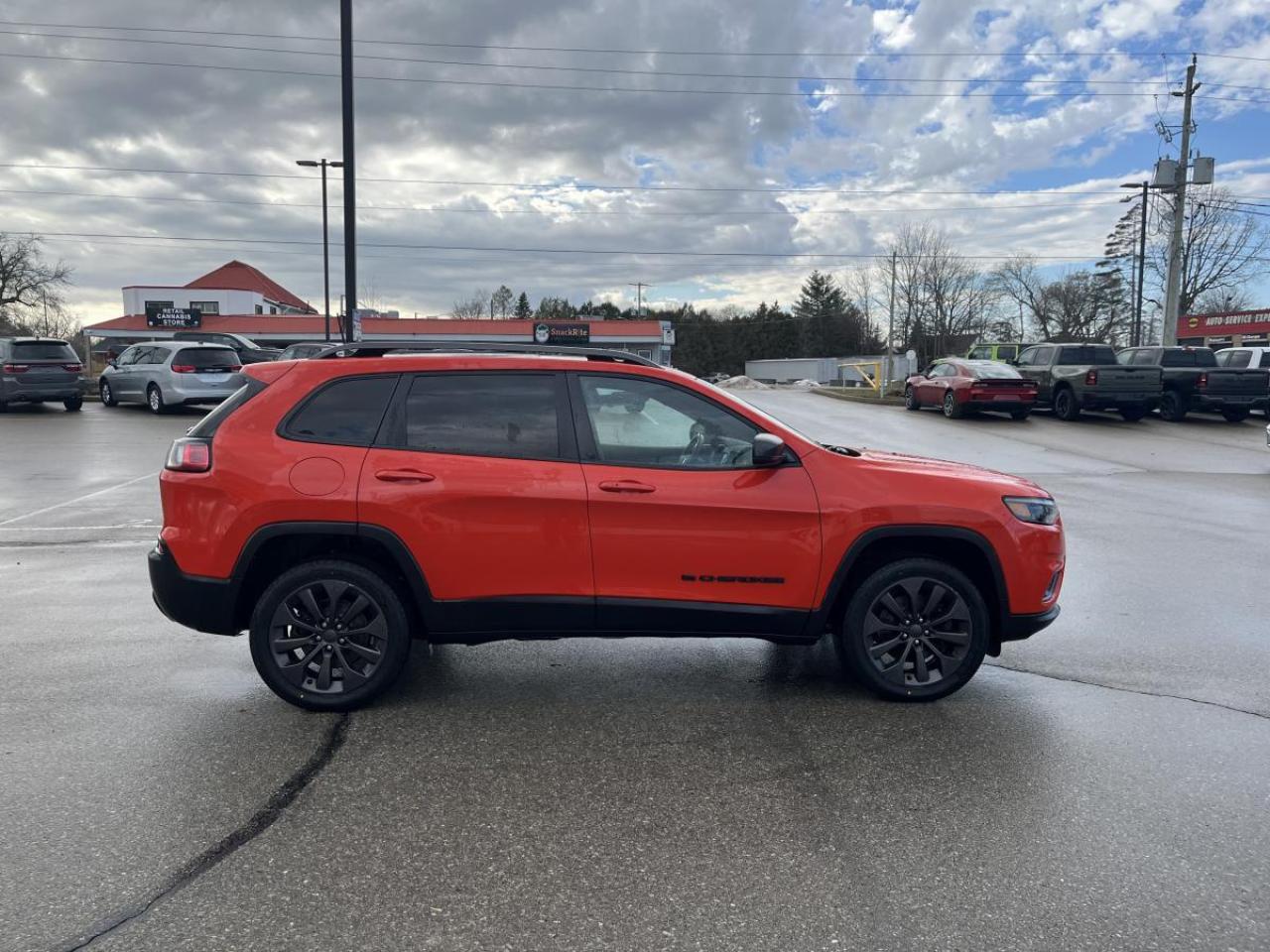 2021 Jeep Cherokee 80th Anniversary 4x4 Photo