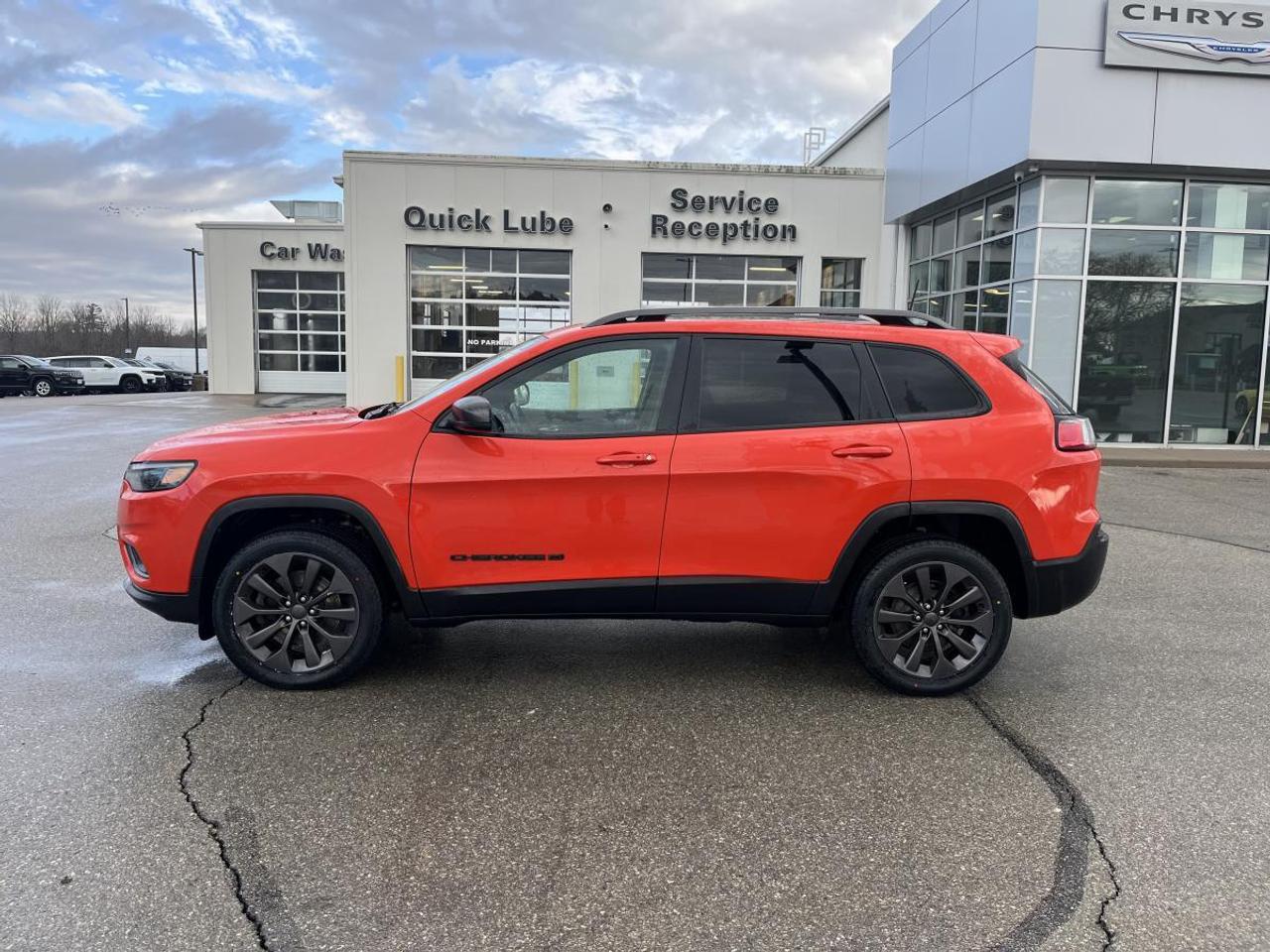 2021 Jeep Cherokee 80th Anniversary 4x4 @ 3.99% for 60 mo Photo2