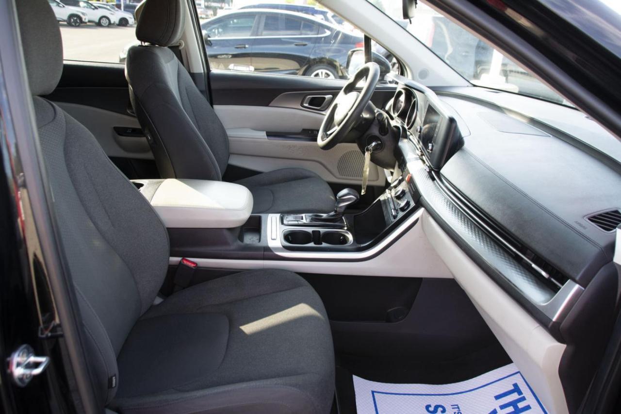 2022 Kia Carnival CARNIVAL LX Photo