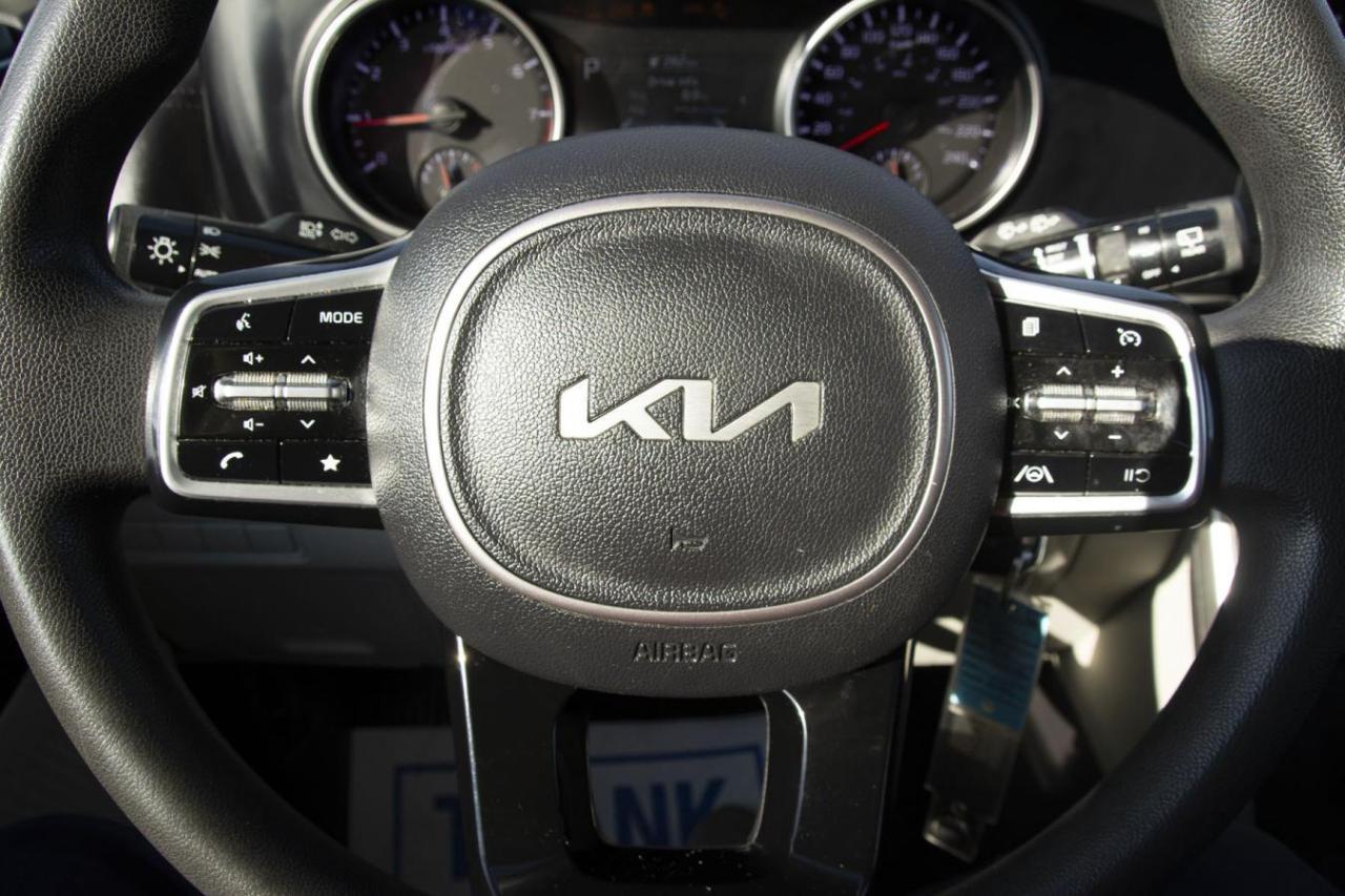 2022 Kia Carnival CARNIVAL LX Photo