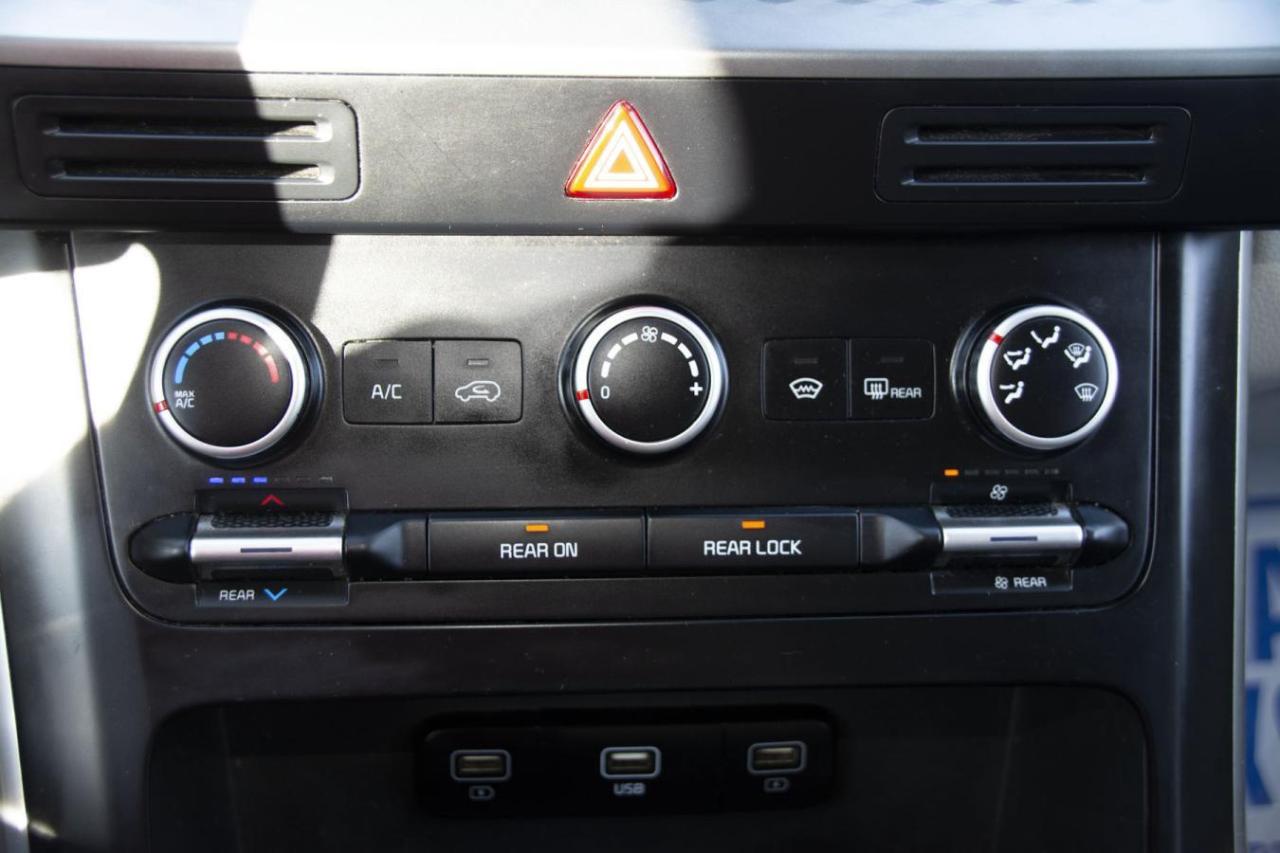 2022 Kia Carnival CARNIVAL LX Photo