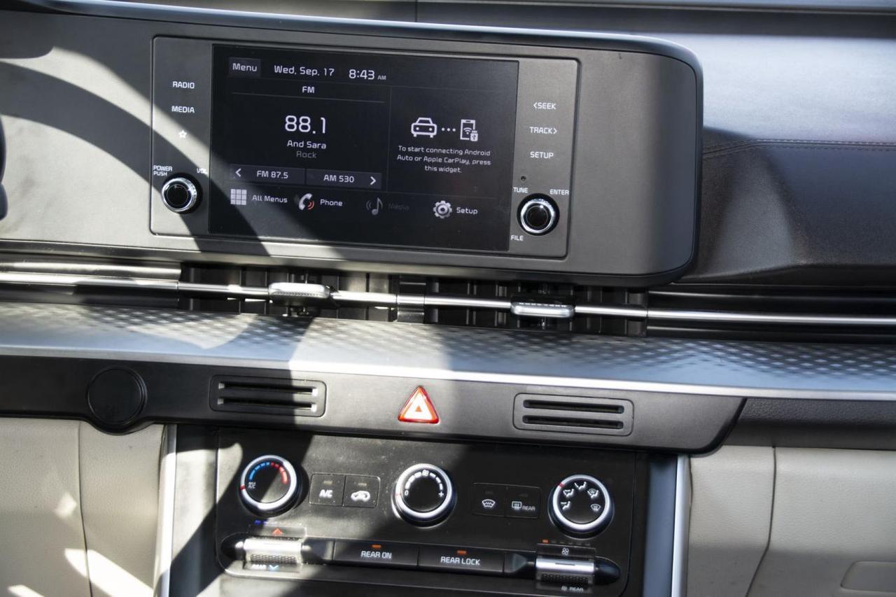 2022 Kia Carnival LX Photo