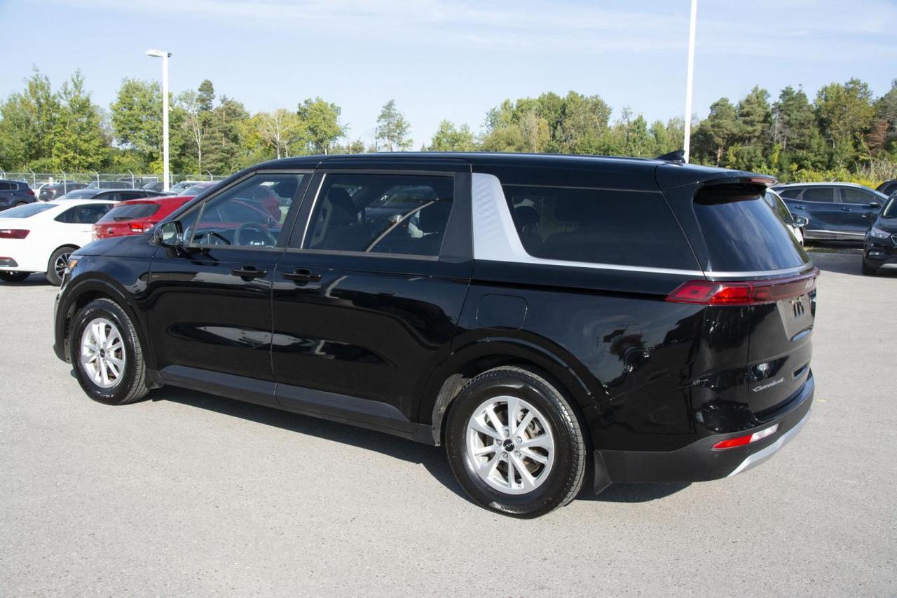 2022 Kia Carnival LX Photo