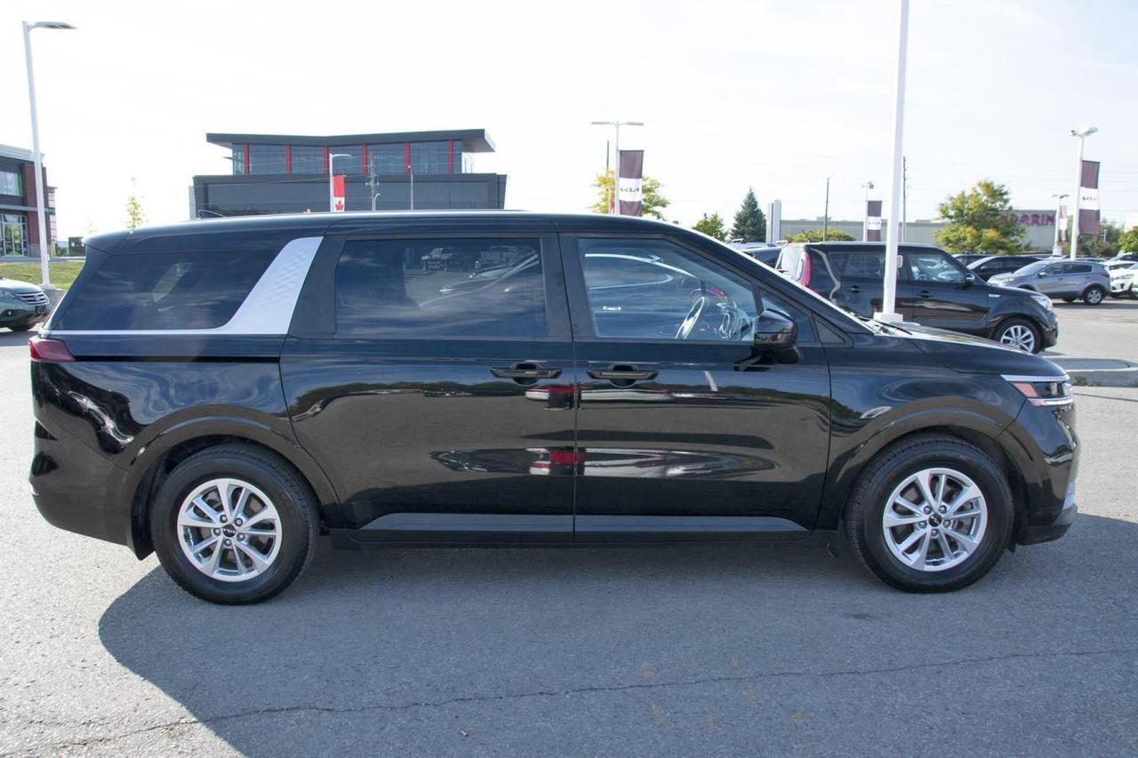 2022 Kia Carnival LX Photo