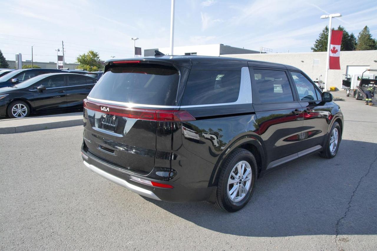 2022 Kia Carnival LX Photo