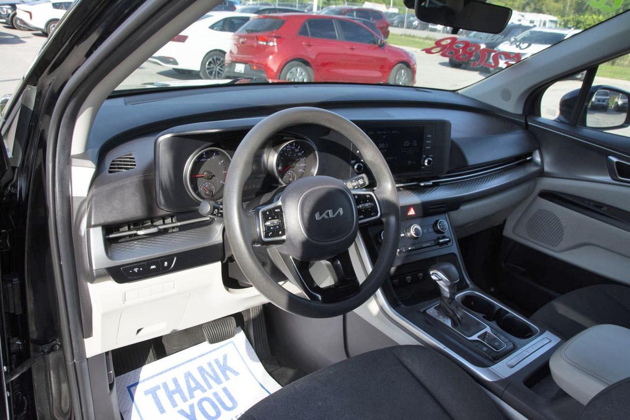 2022 Kia Carnival LX Photo