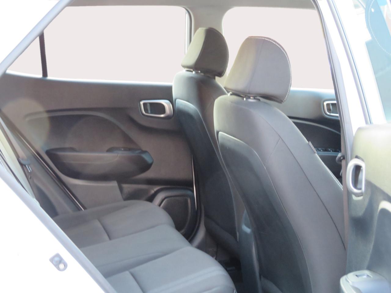 2023 Hyundai Venue Preferred IVT Photo