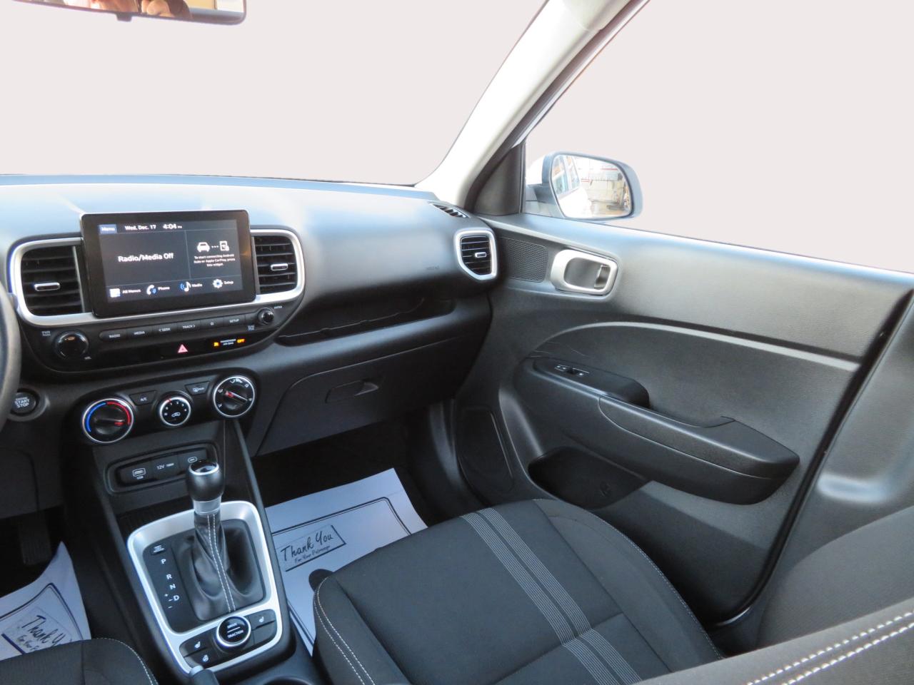 2023 Hyundai Venue Preferred IVT Photo