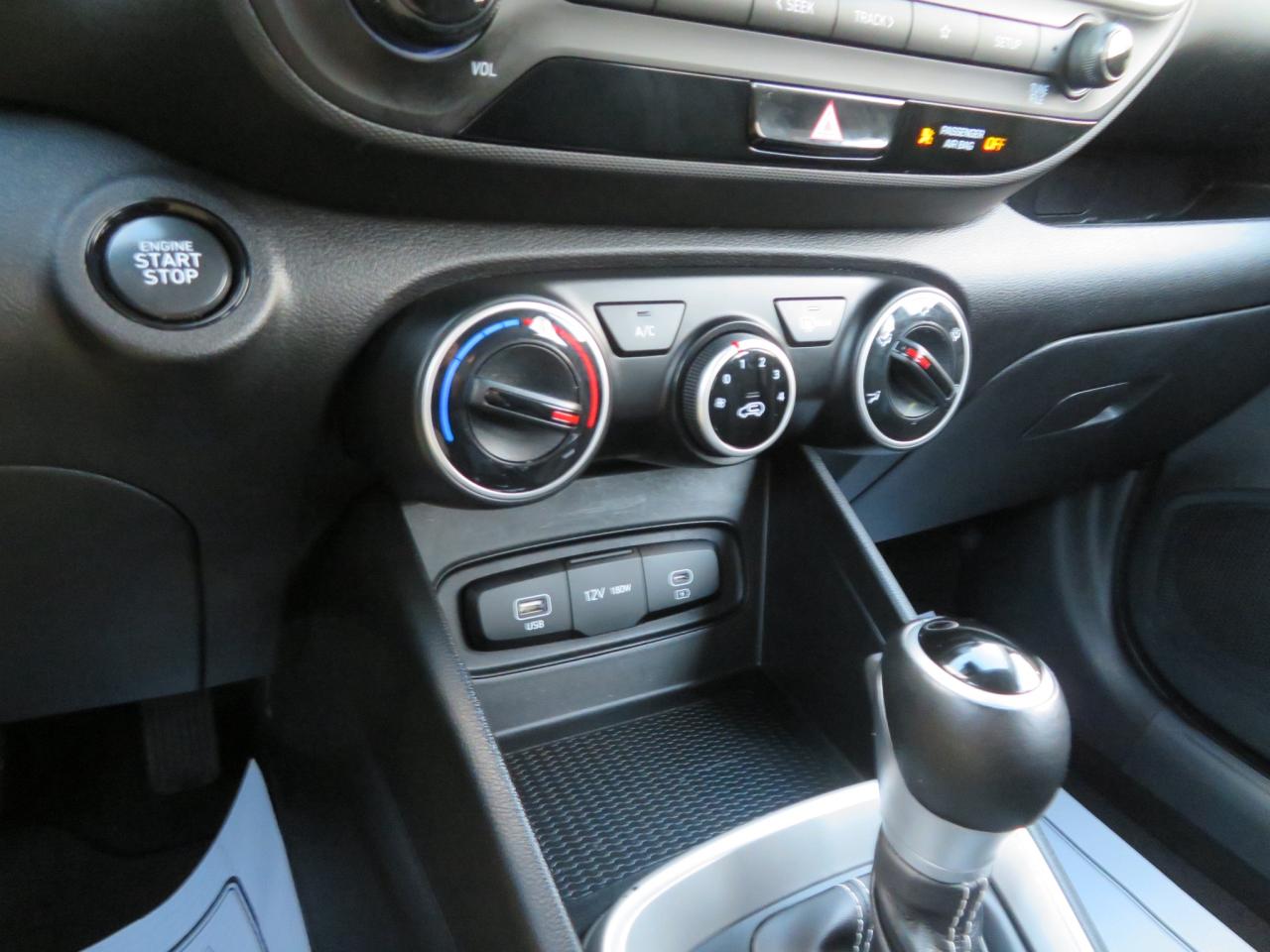 2023 Hyundai Venue Preferred IVT Photo