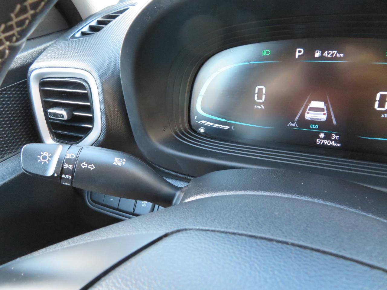 2023 Hyundai Venue Preferred IVT Photo